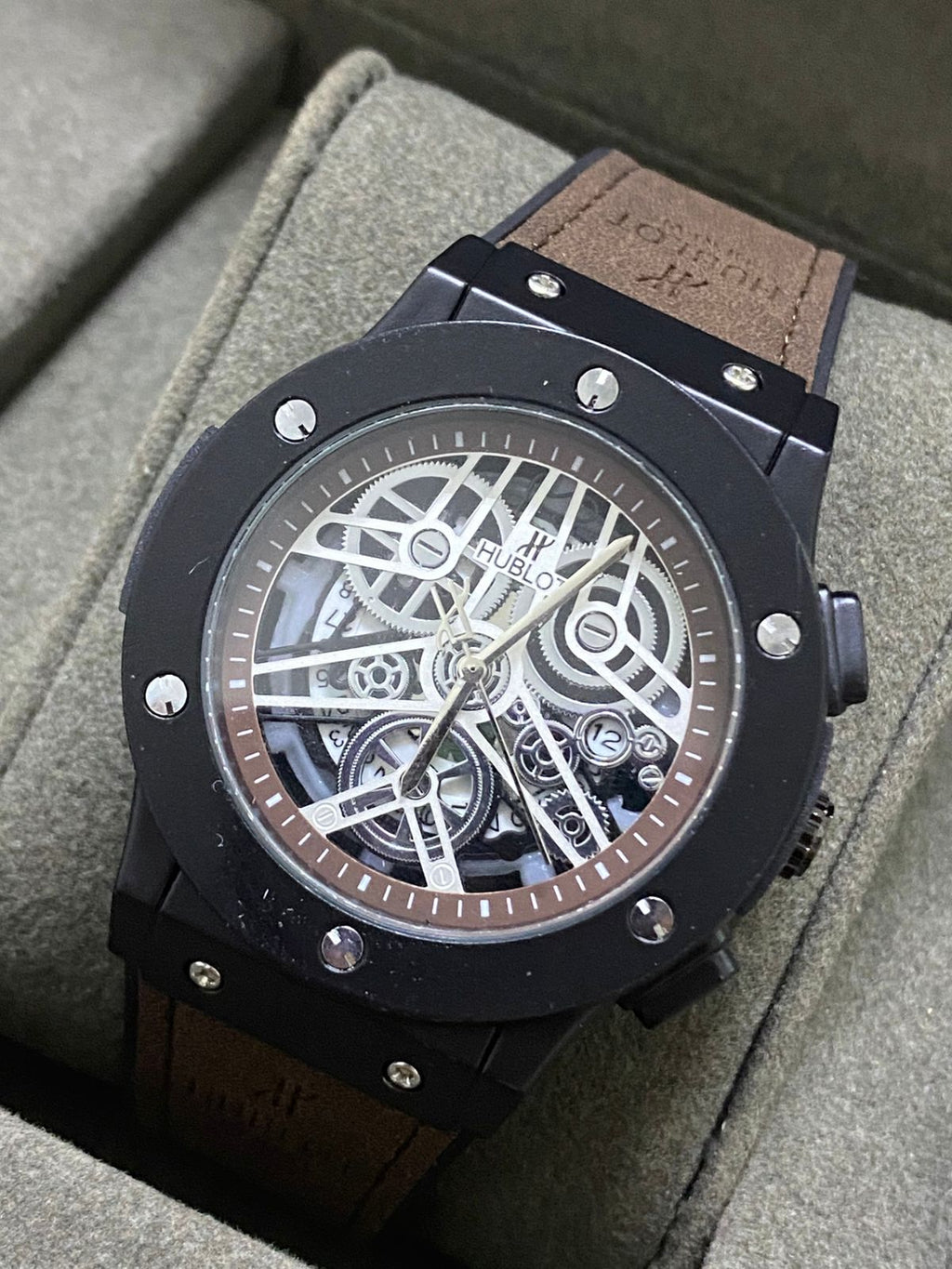 Hublot (2638.054)