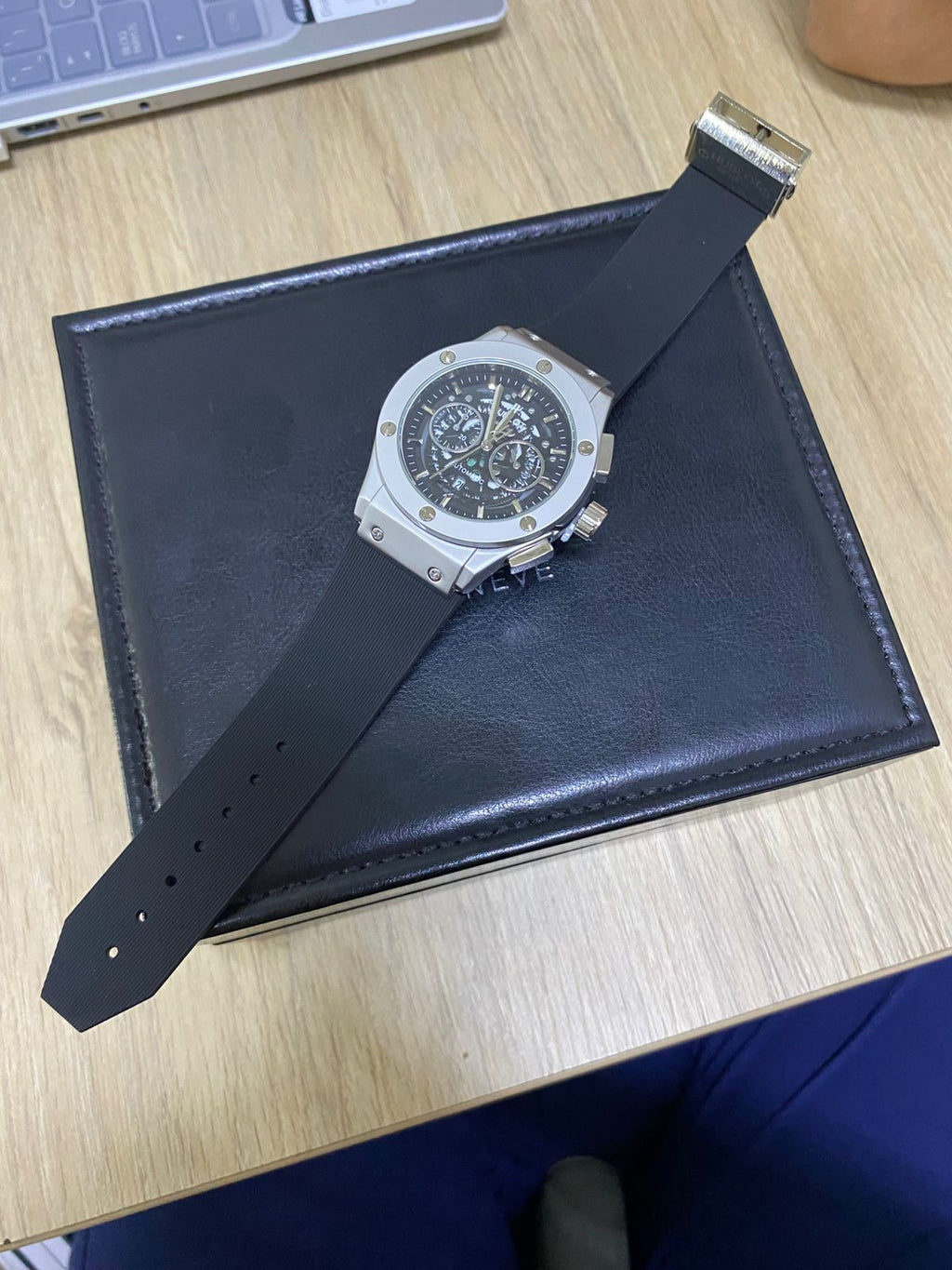 Hublot (2638.054)