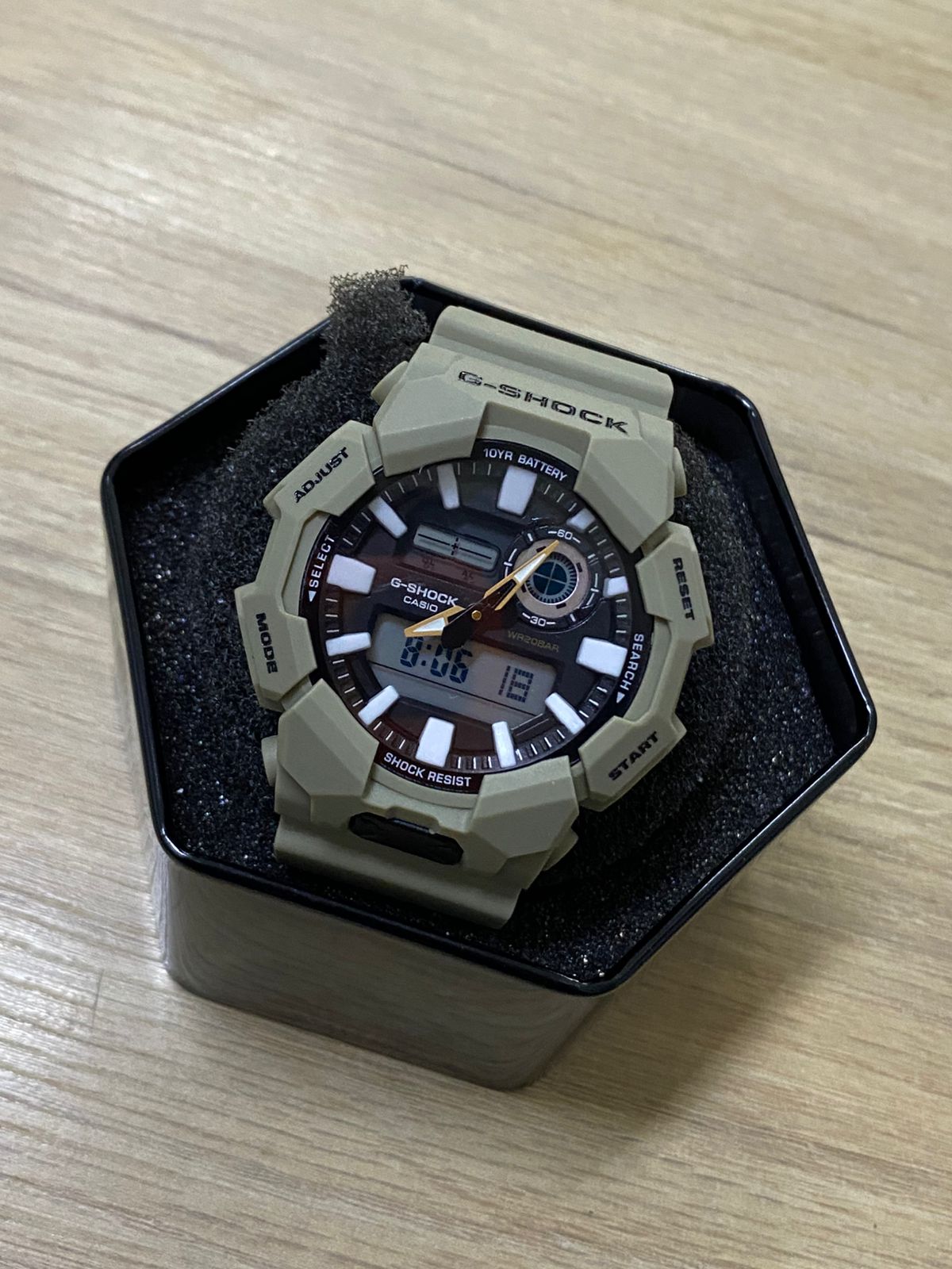 G-shock class (2621.033)