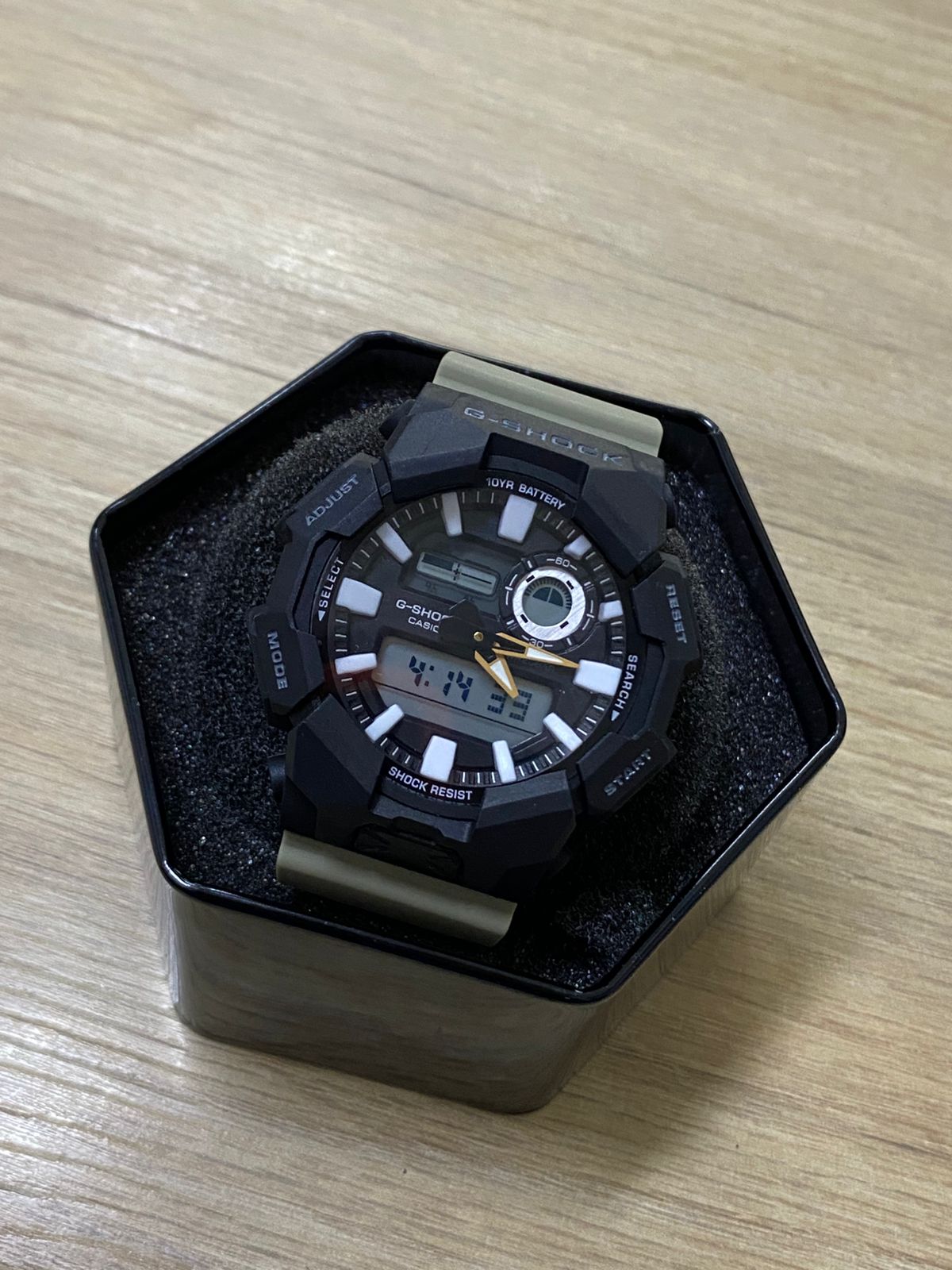 G-shock class (2621.033)