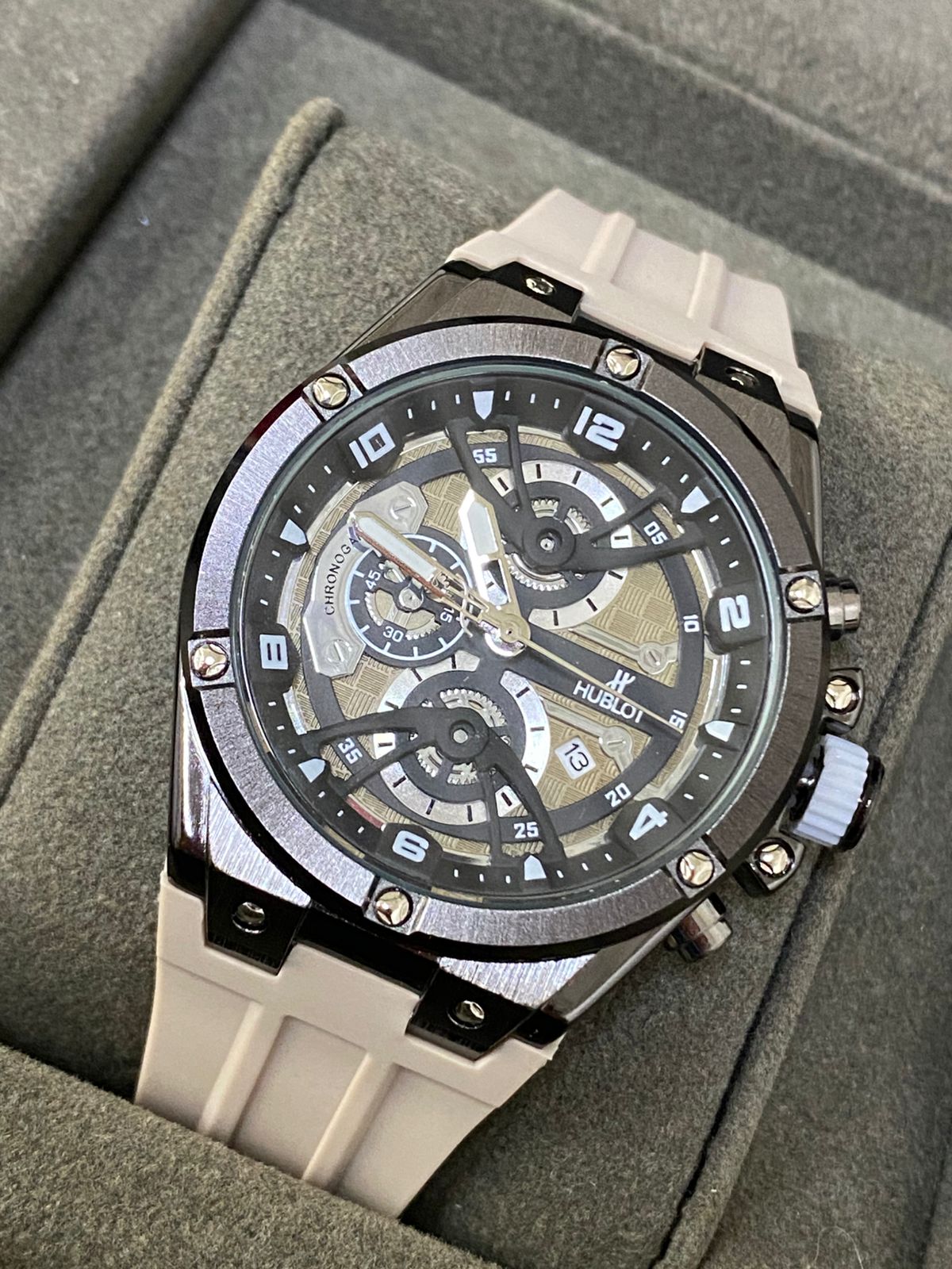 Hublot (2638.054)