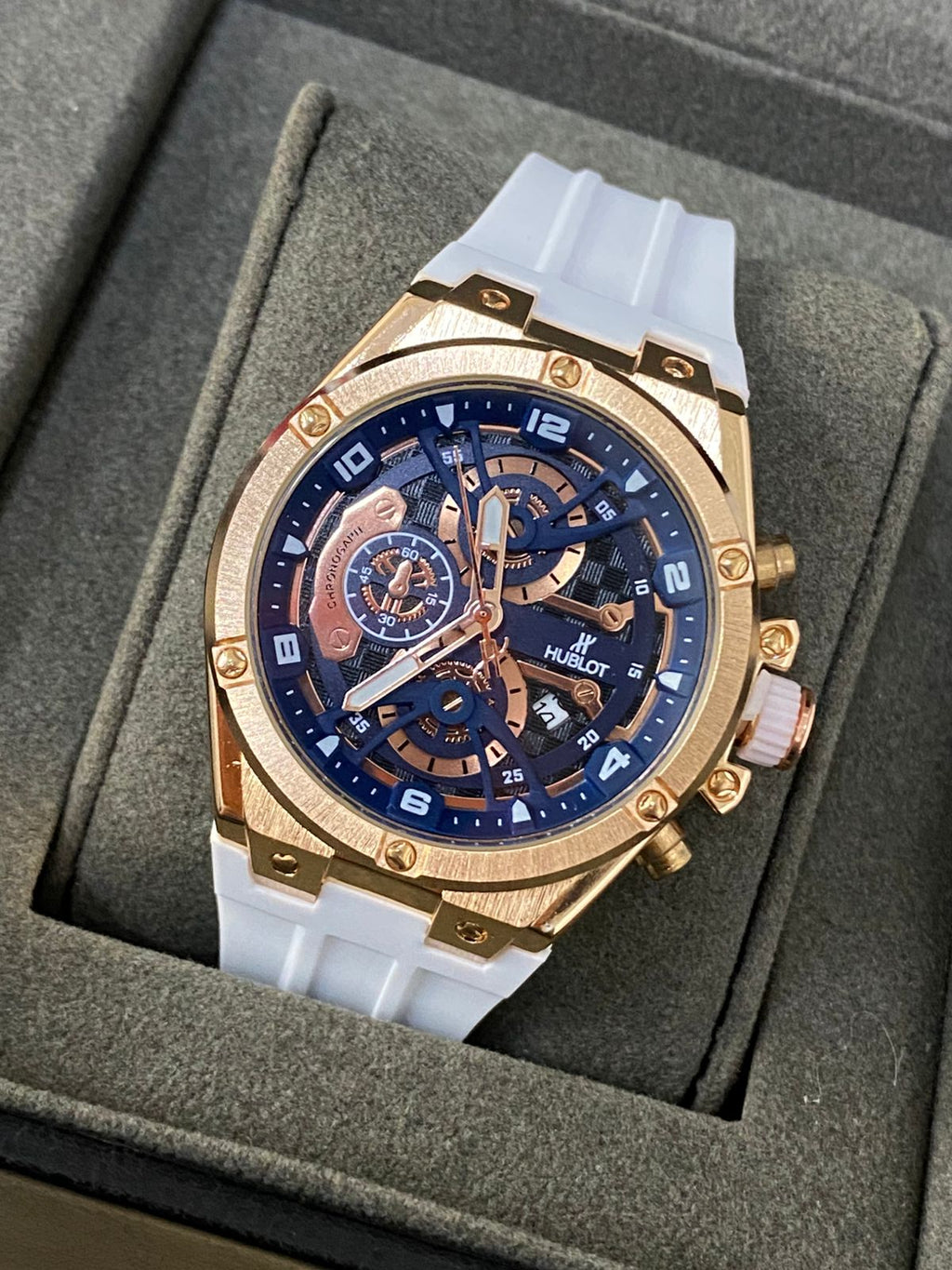 Hublot (2638.054)