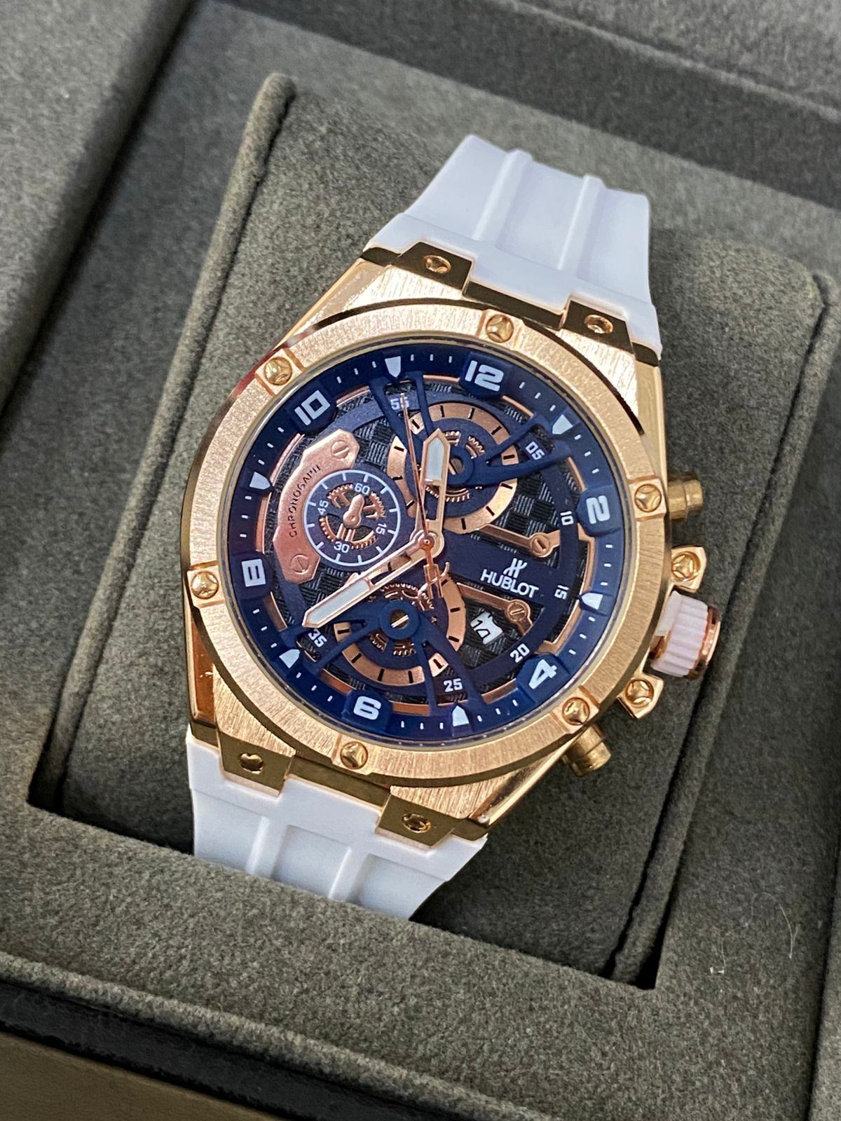 Hublot (2638.054)