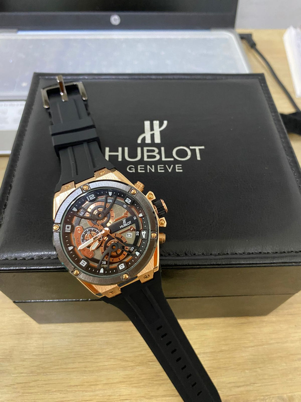 Hublot (2638.054)
