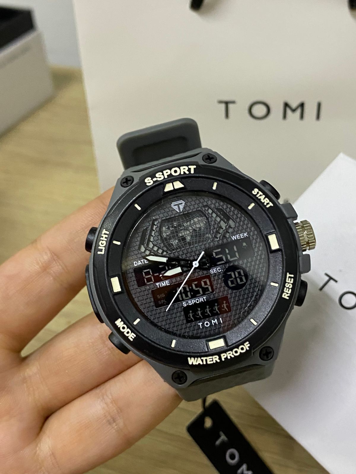 TOMI T215 (2629.047)