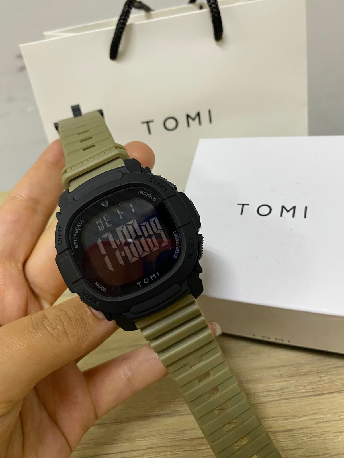 TOMI T208 (2624.039)