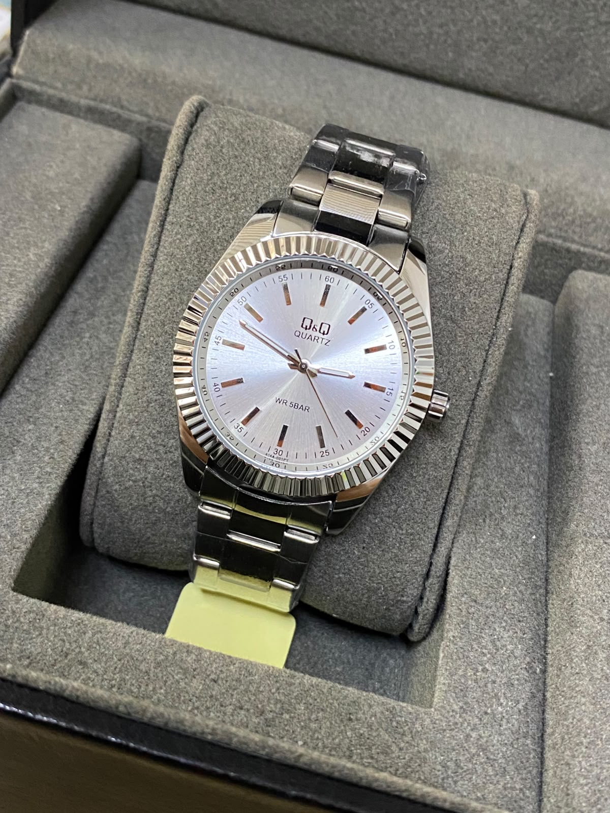 Q&Q ORIGINAL (2640.054)