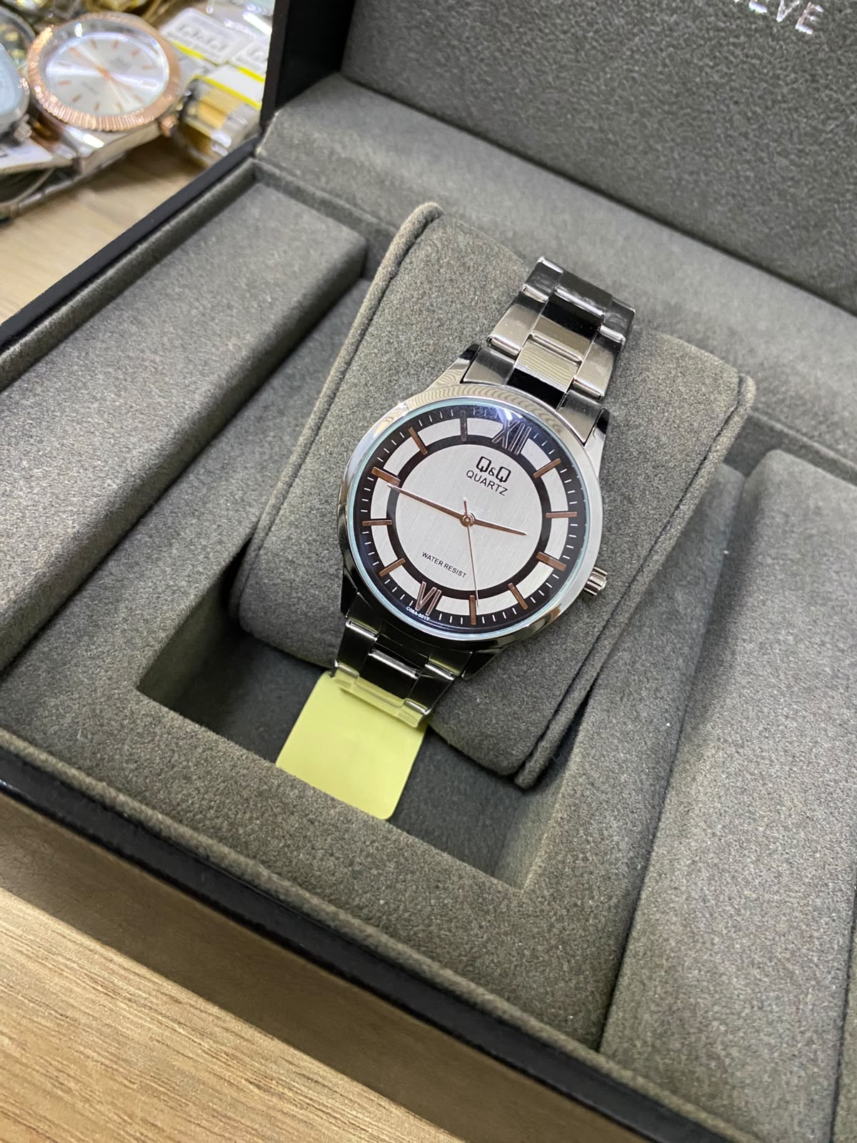 Q&Q ORIGINAL (2640.054)