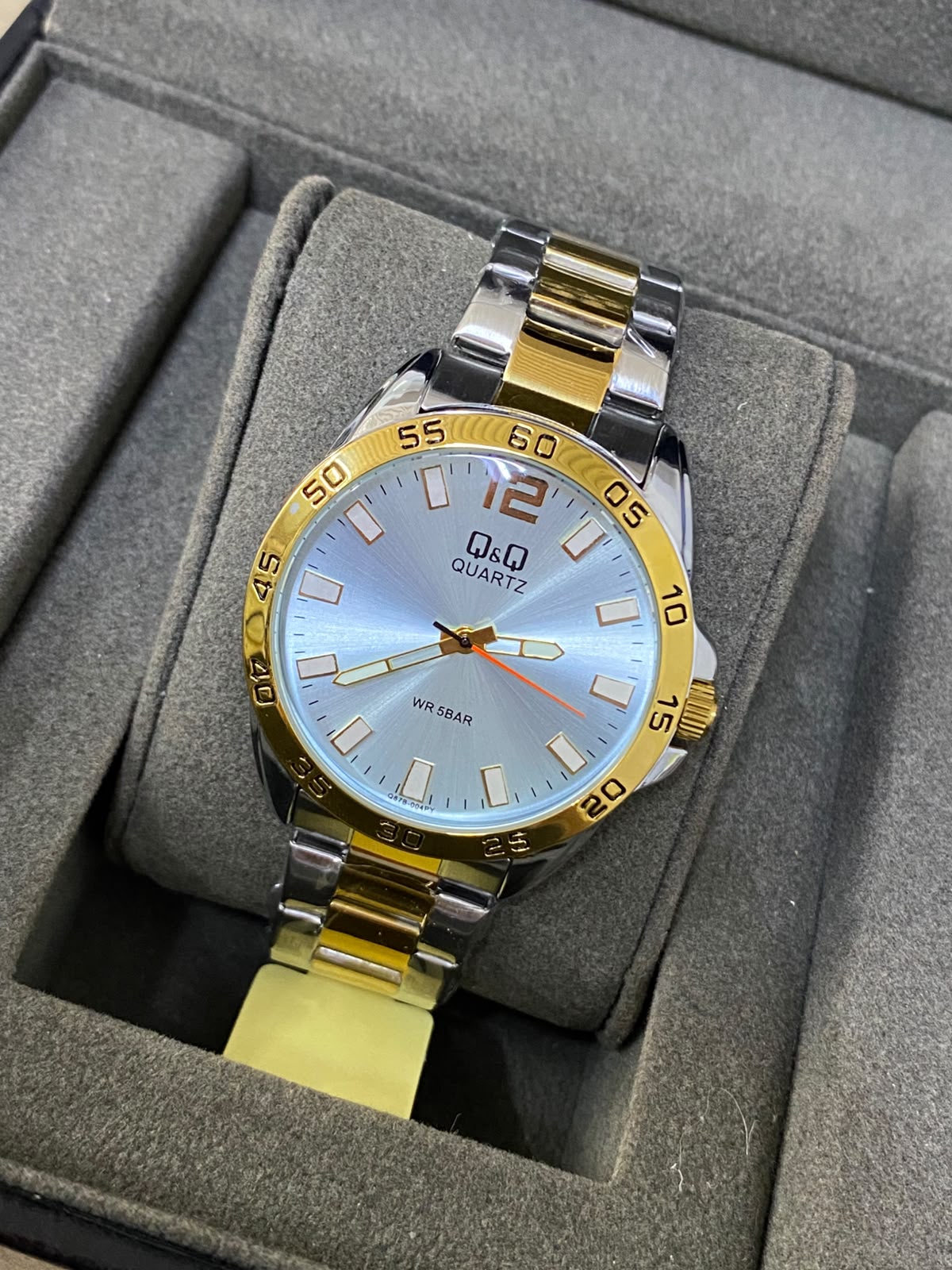 Q&Q ORIGINAL (2640.054)
