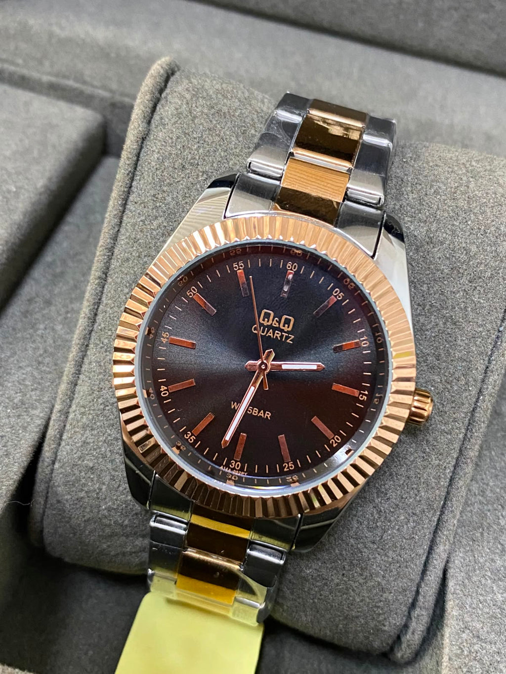 Q&Q ORIGINAL (2640.054)