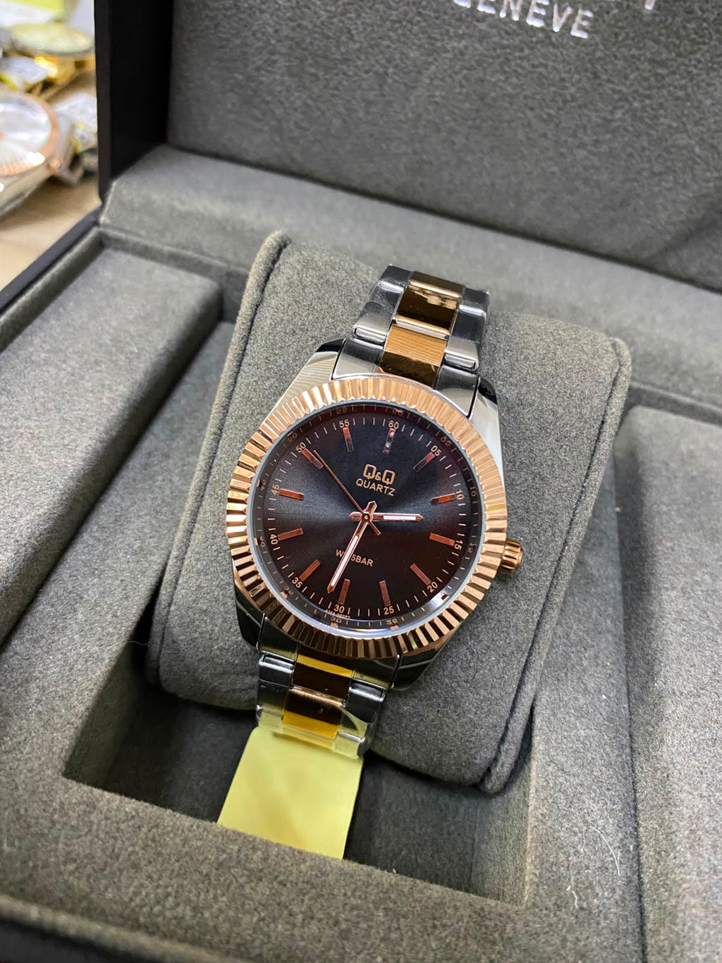 Q&Q ORIGINAL (2640.054)