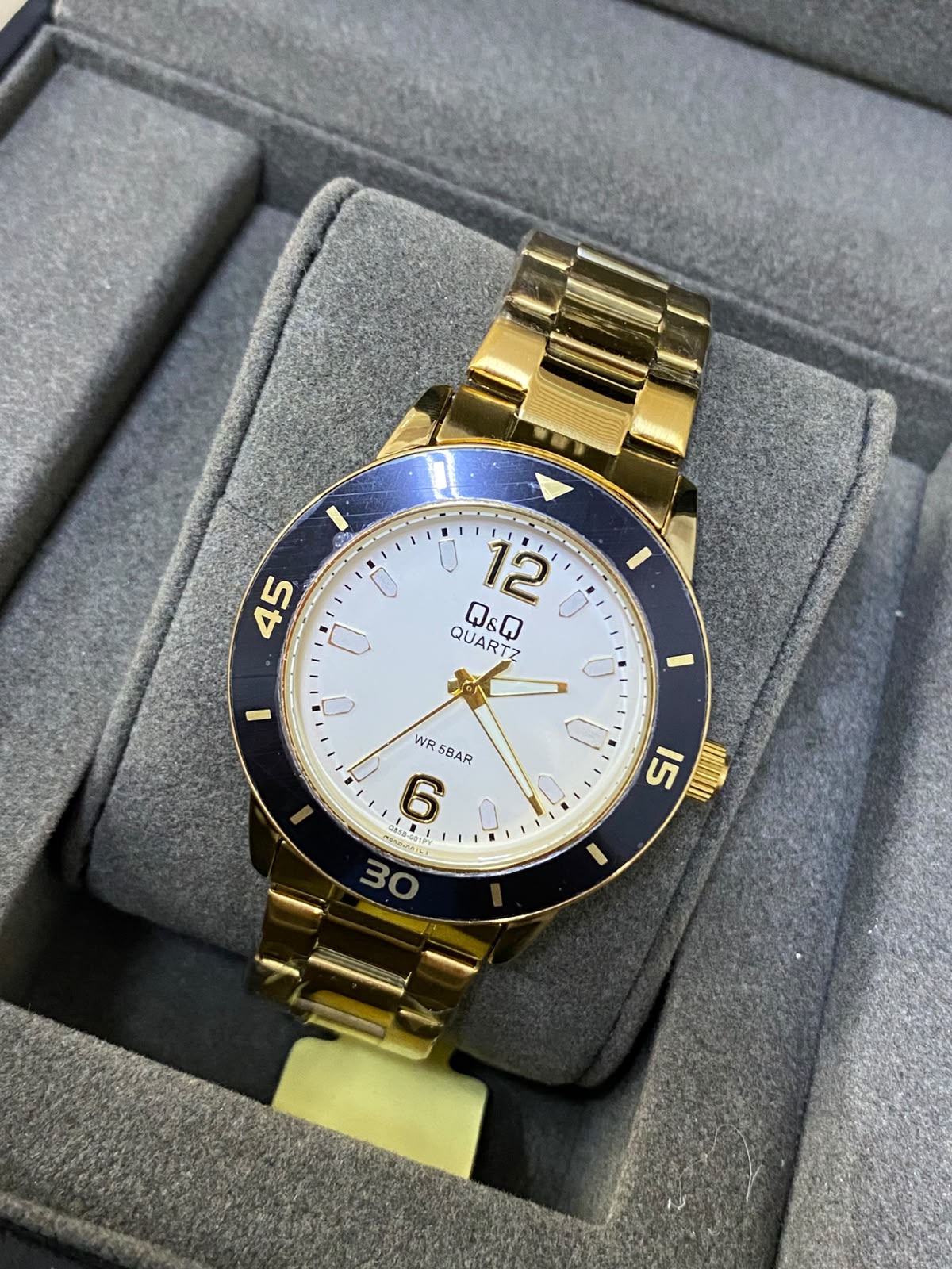 Q&Q ORIGINAL (2640.054)