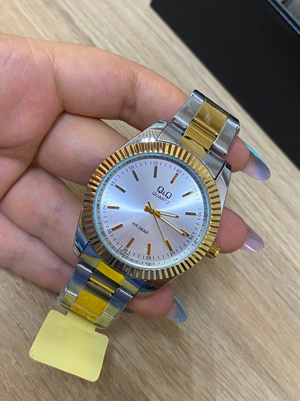 Q&Q ORIGINAL (2640.054)