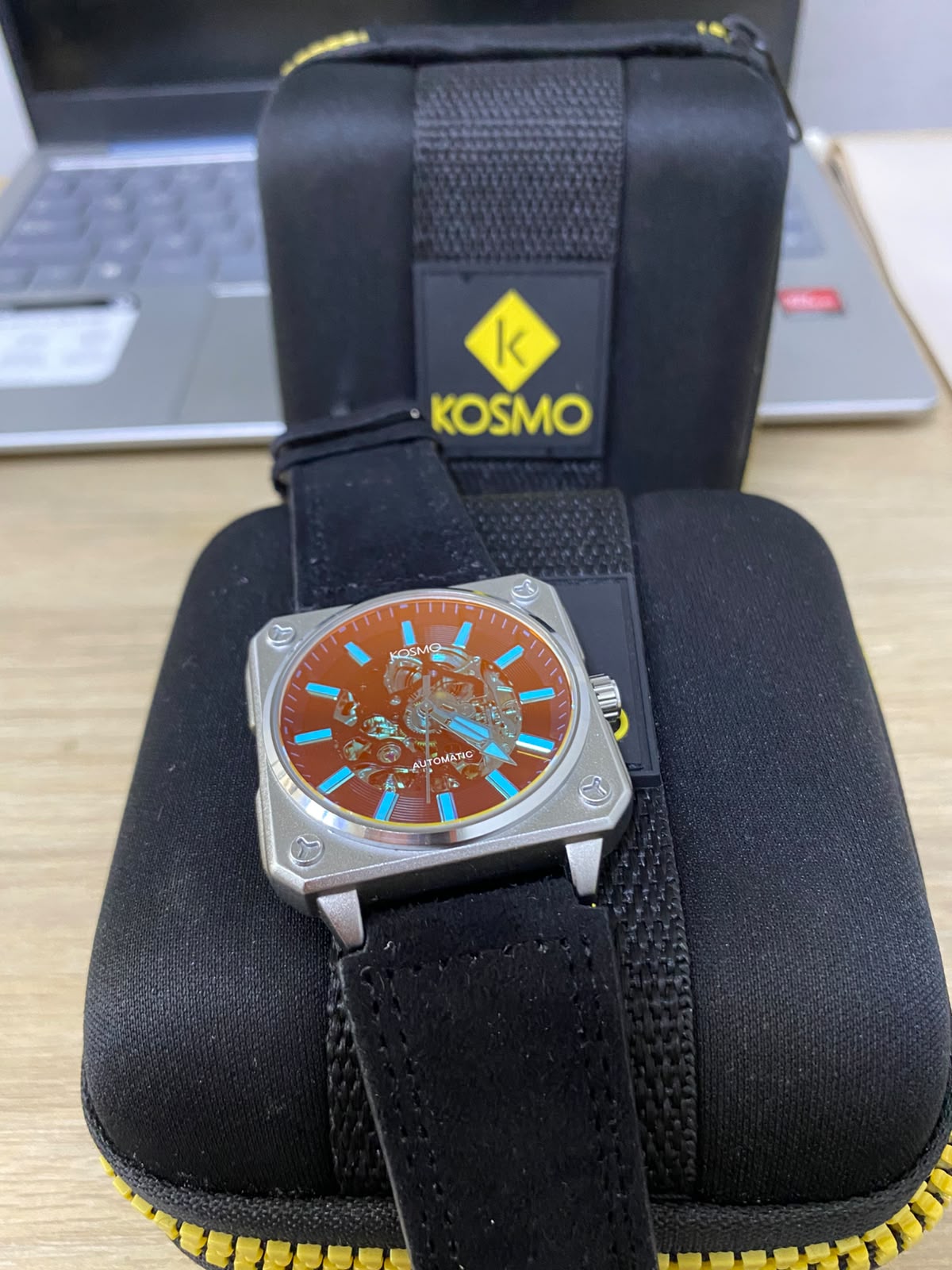 KOSMO (2680.0145)