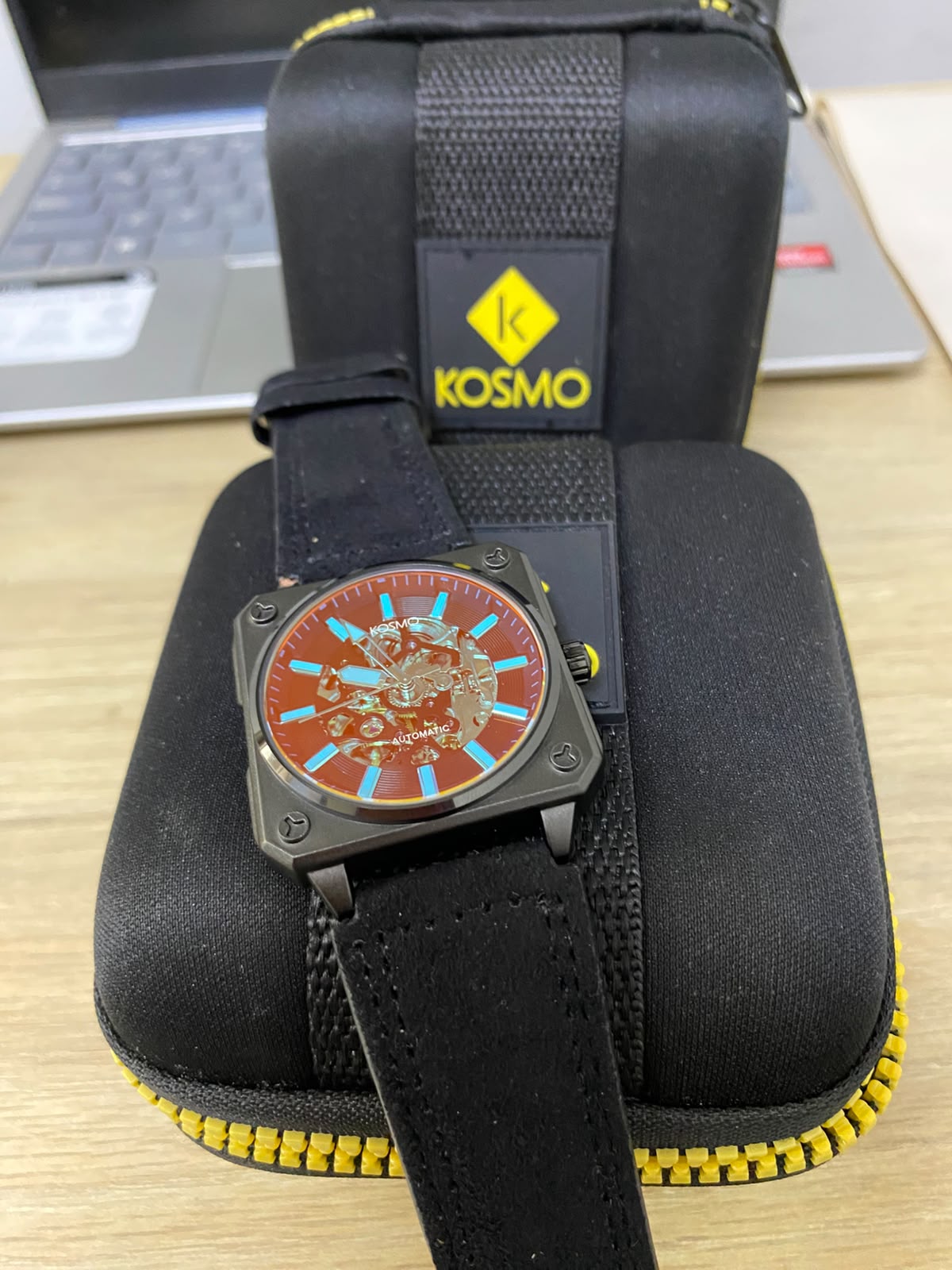 KOSMO (2680.0145)