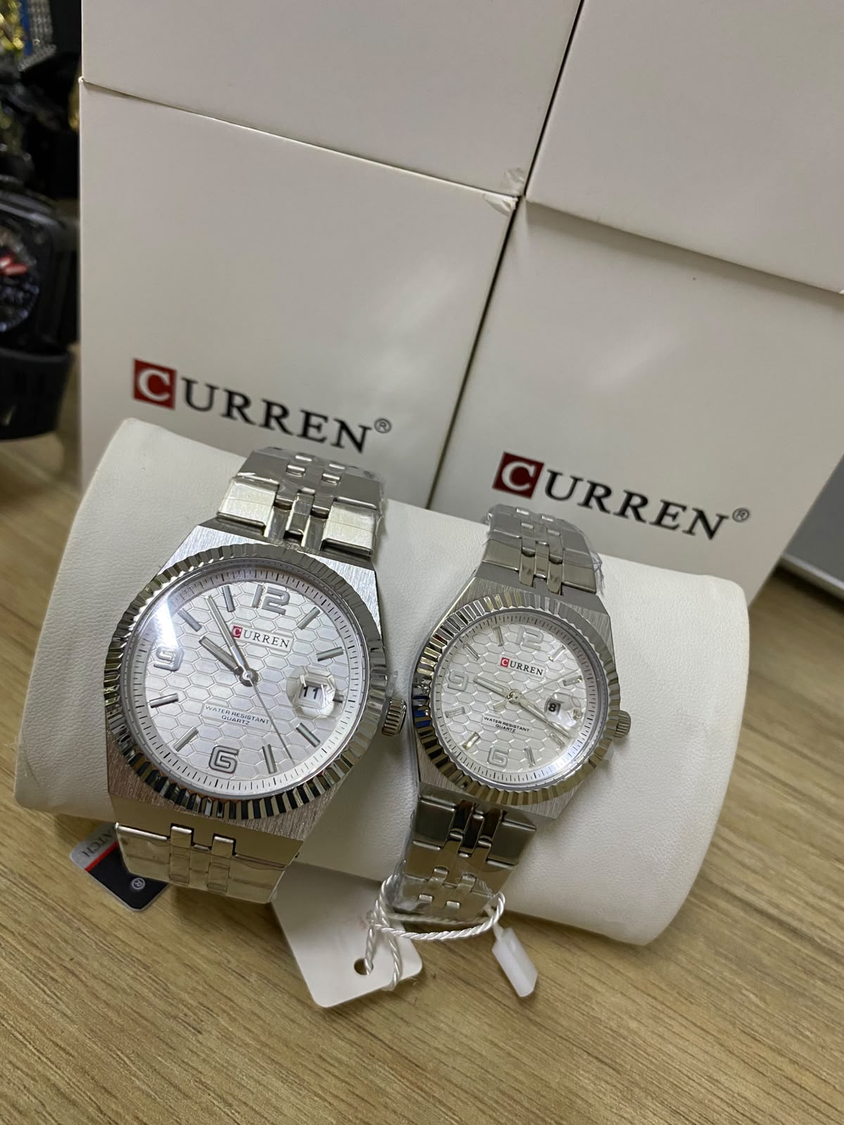 CURREN PAREJA (26120.0168)