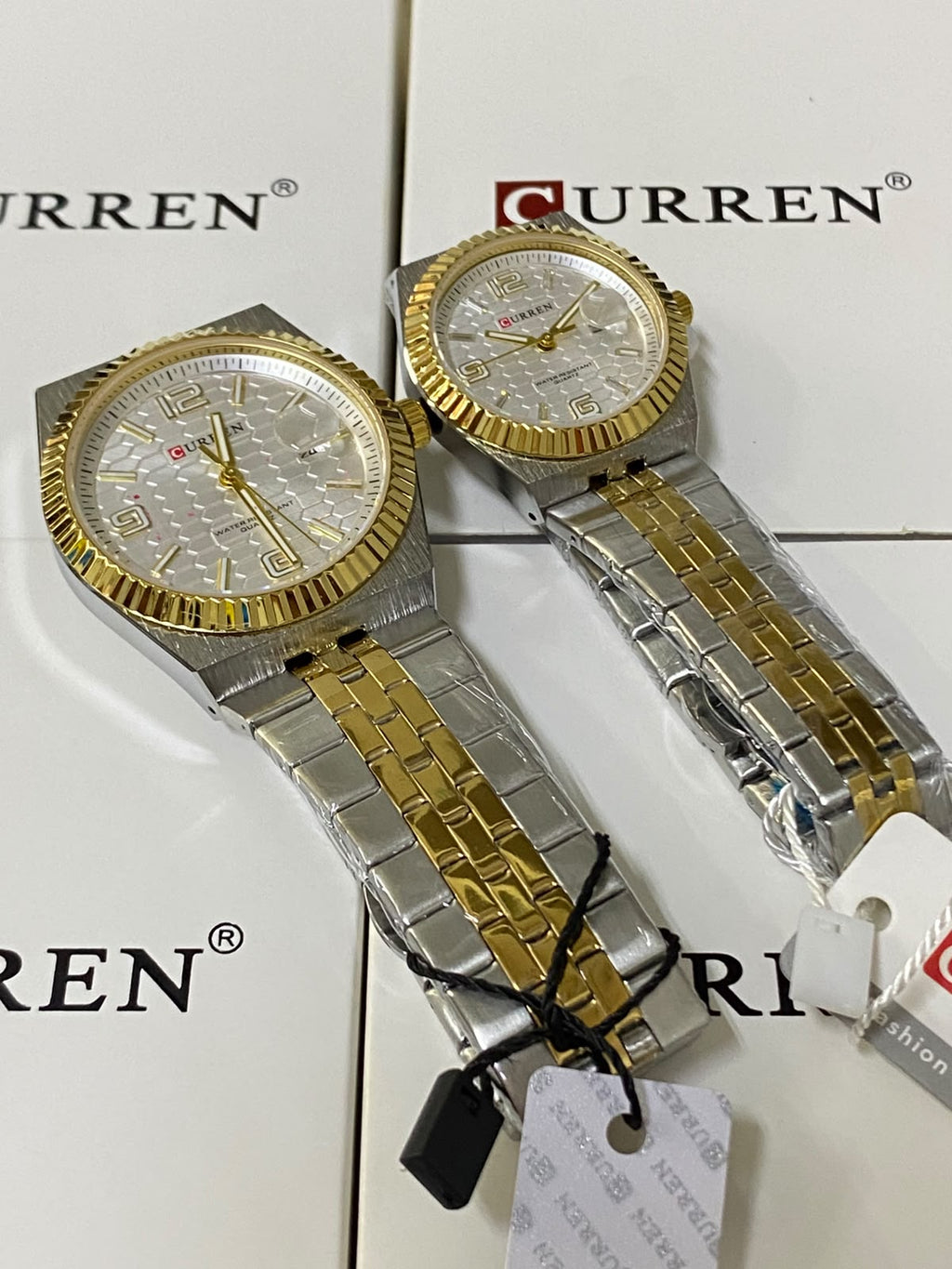CURREN PAREJA (26120.0168)