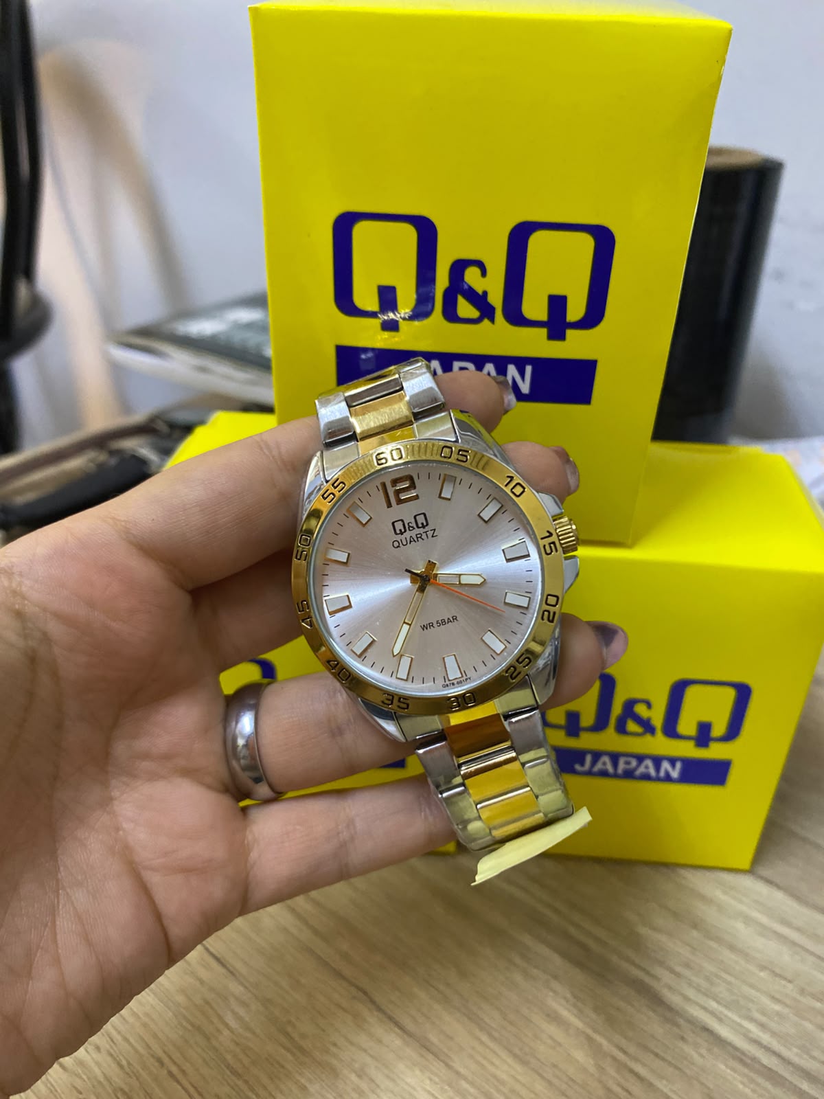 Q&Q ORIGINAL (2640.054)