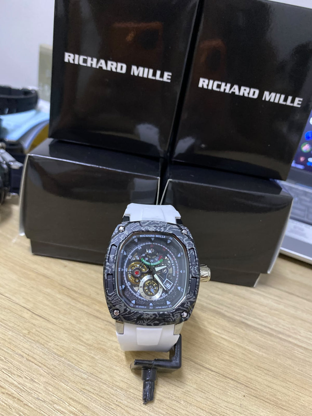 RM NEW (2637.055)