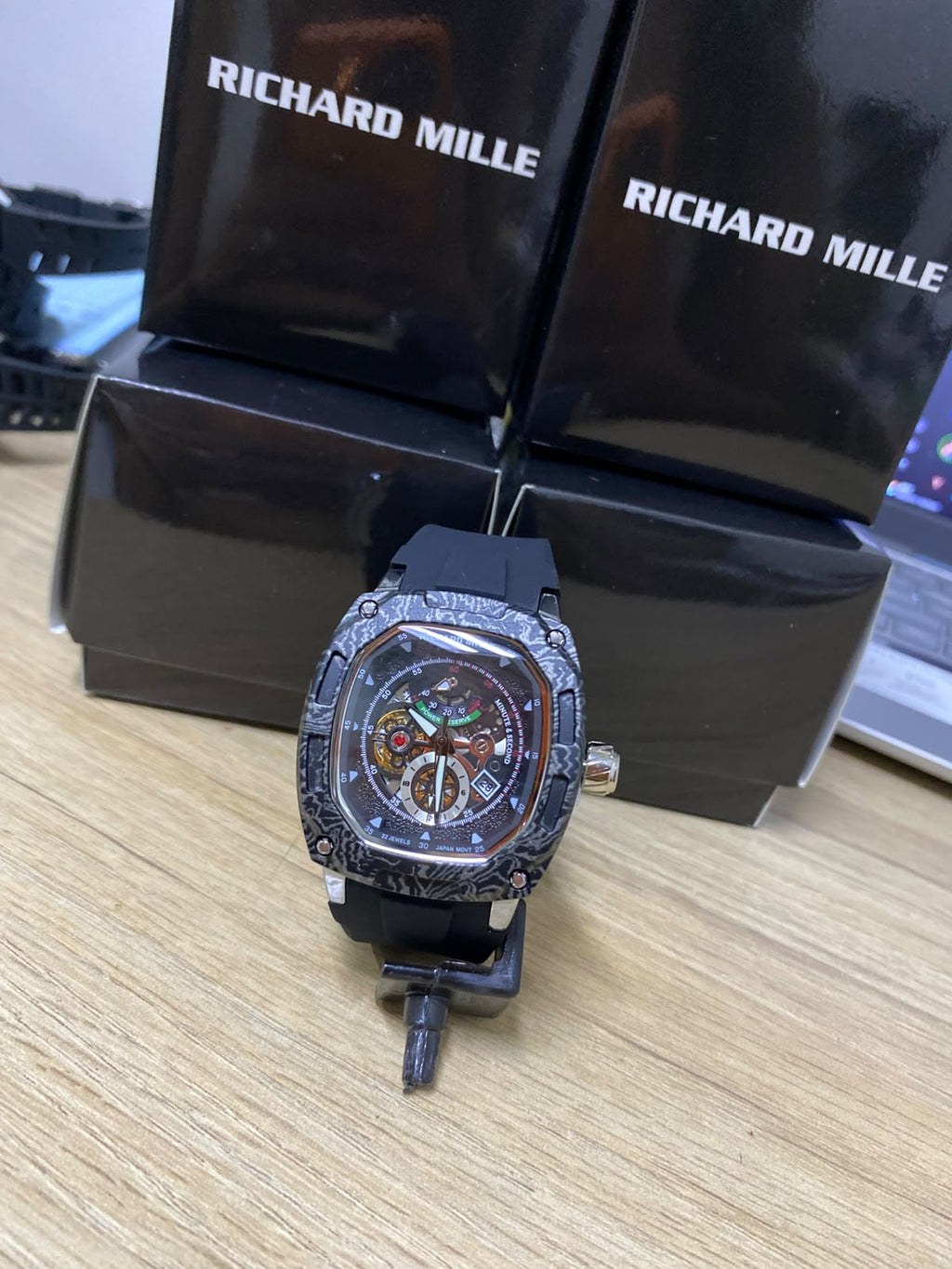 RM NEW (2637.055)