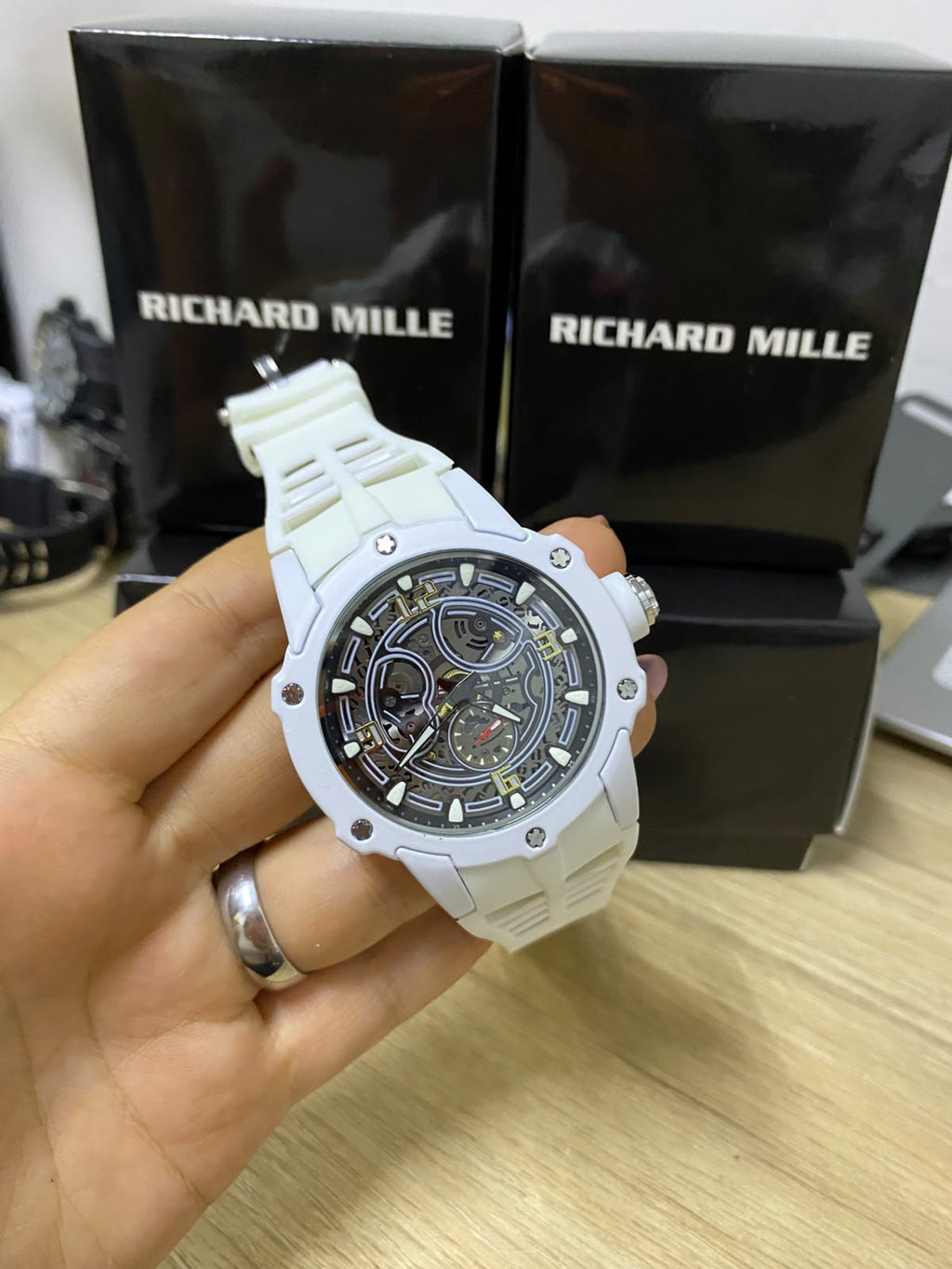 RM NEW (2637.055)