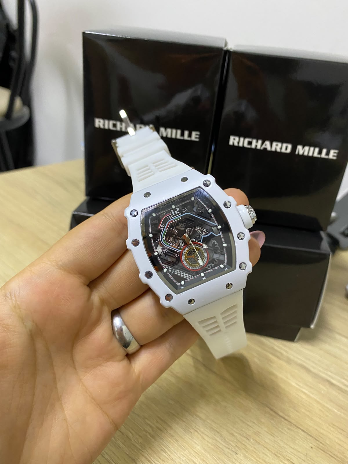 RM NEW (2637.055)