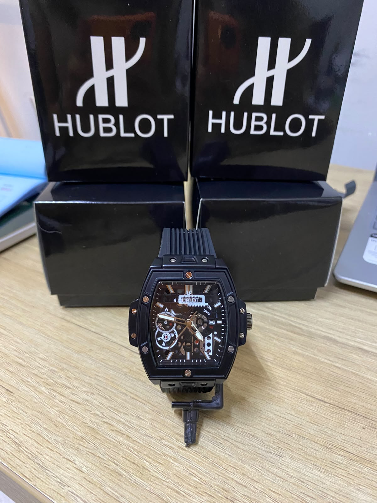 HUBLOT (2638.054)