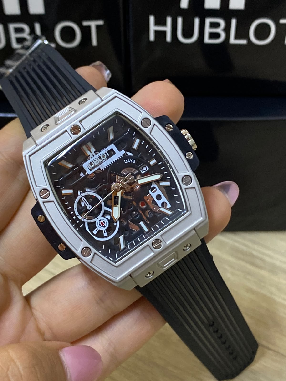 HUBLOT (2638.054)