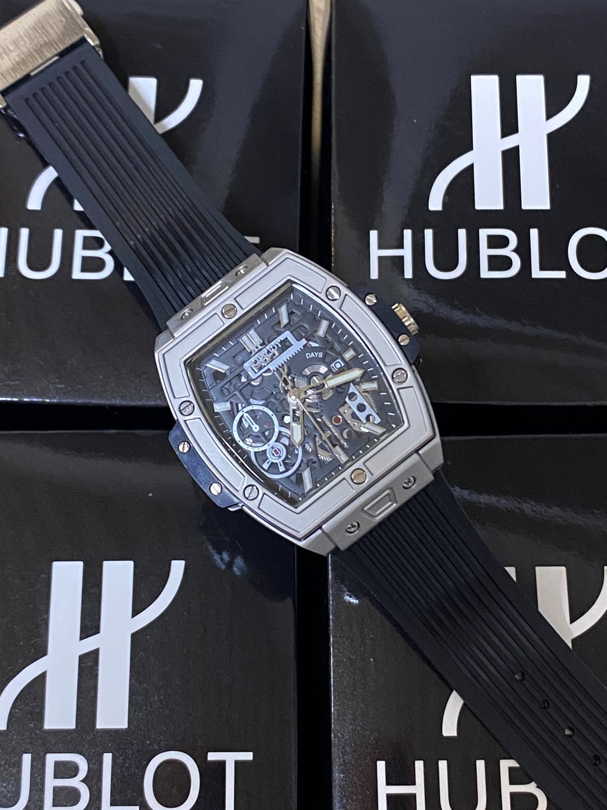 HUBLOT (2638.054)