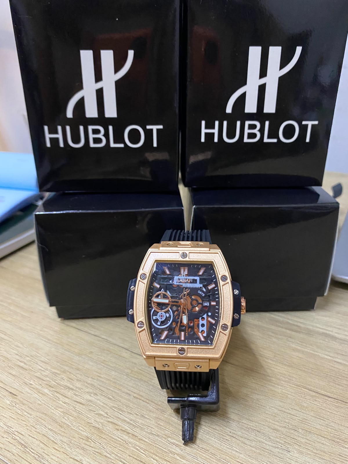HUBLOT (2638.054)