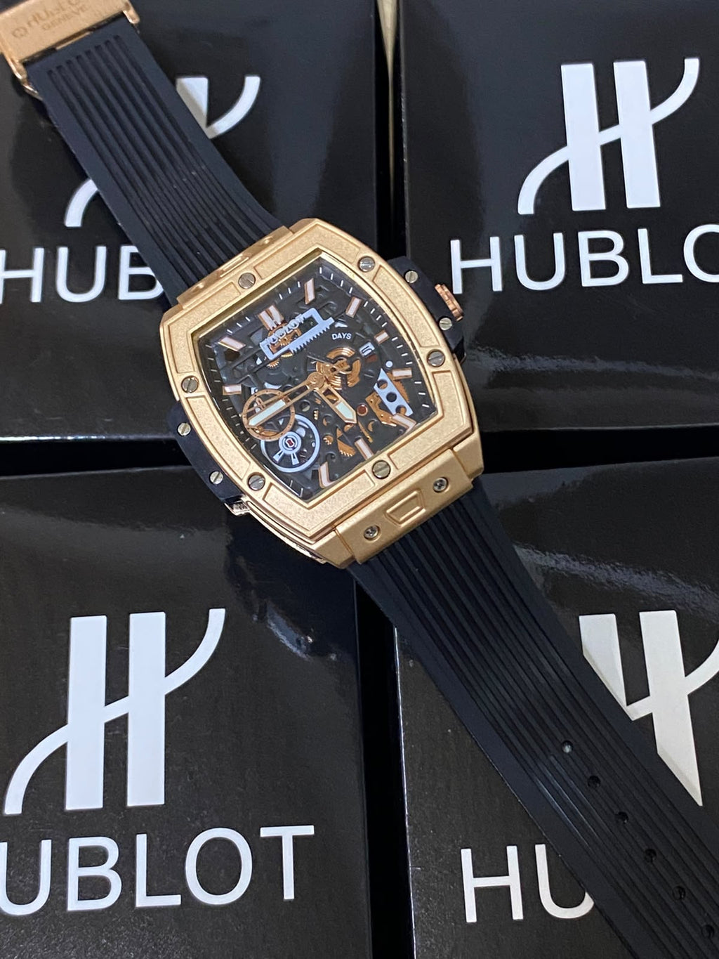 HUBLOT (2638.054)