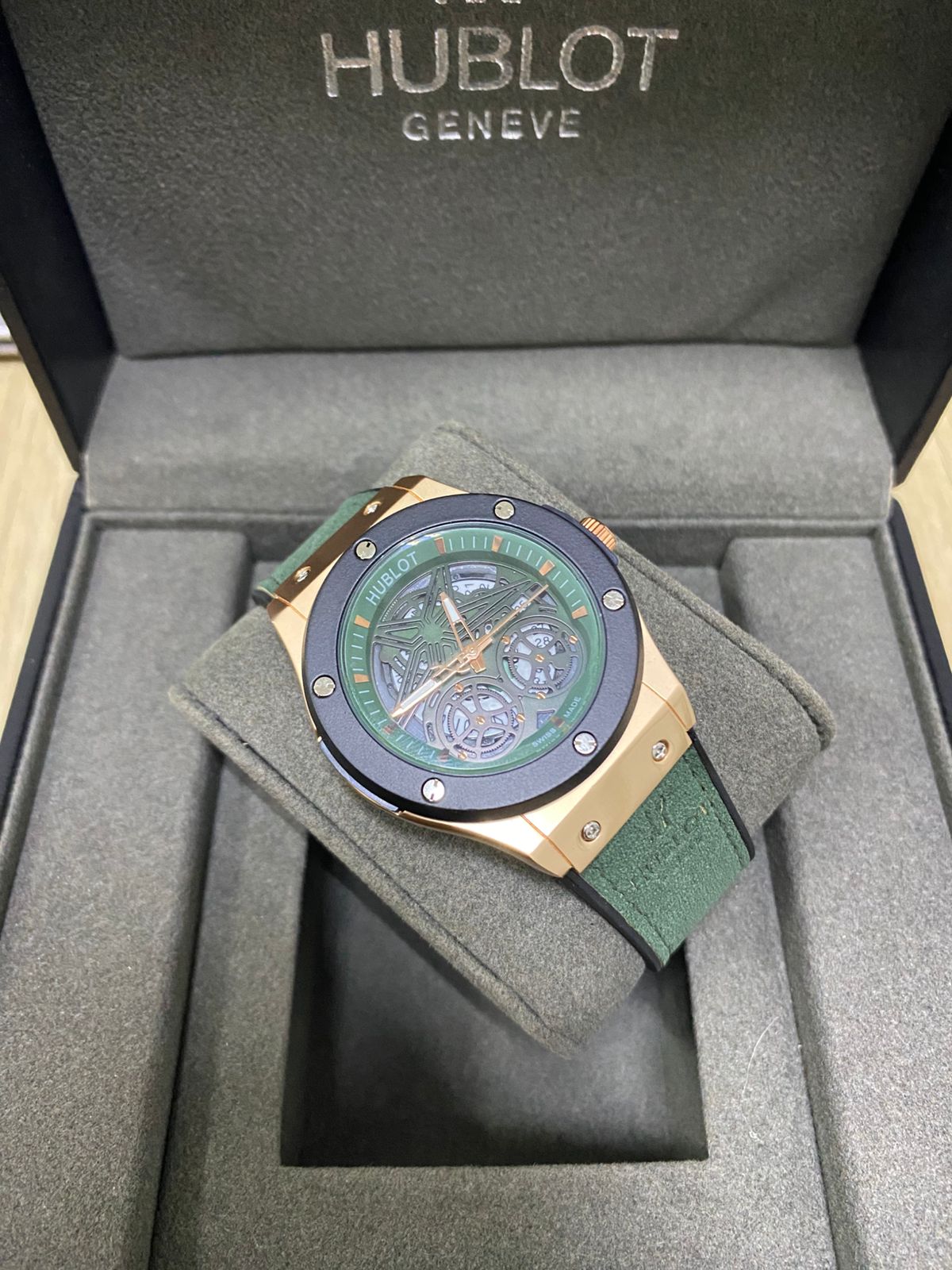 Hublot (2638.054)