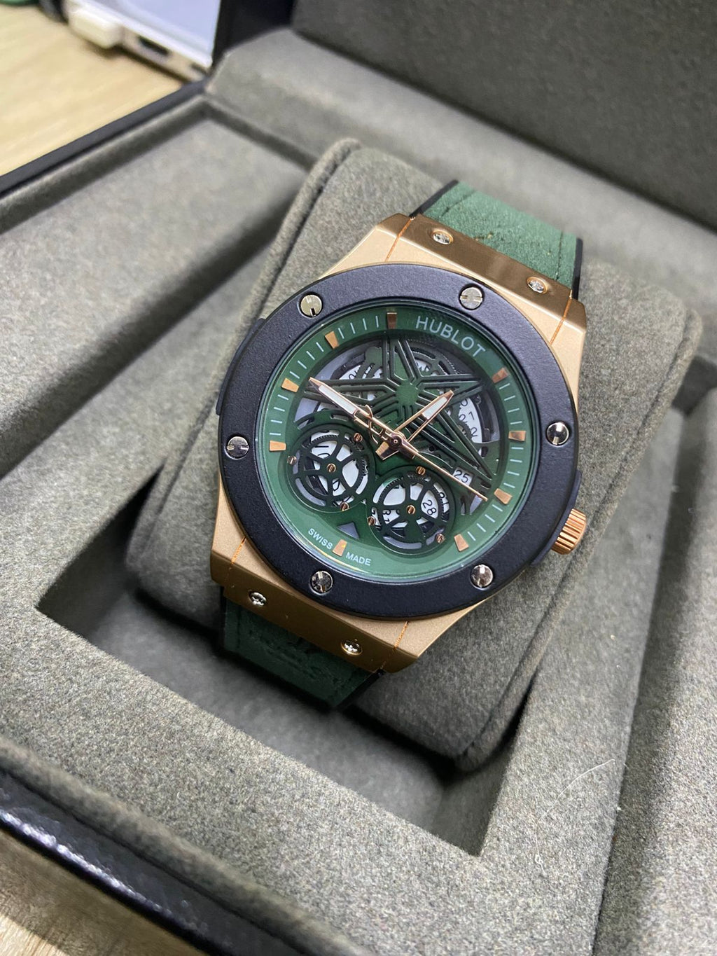 Hublot (2638.054)