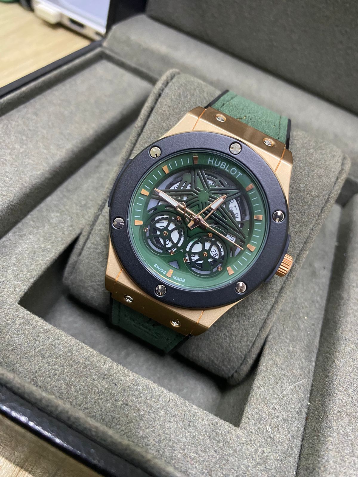 Hublot (2638.054)