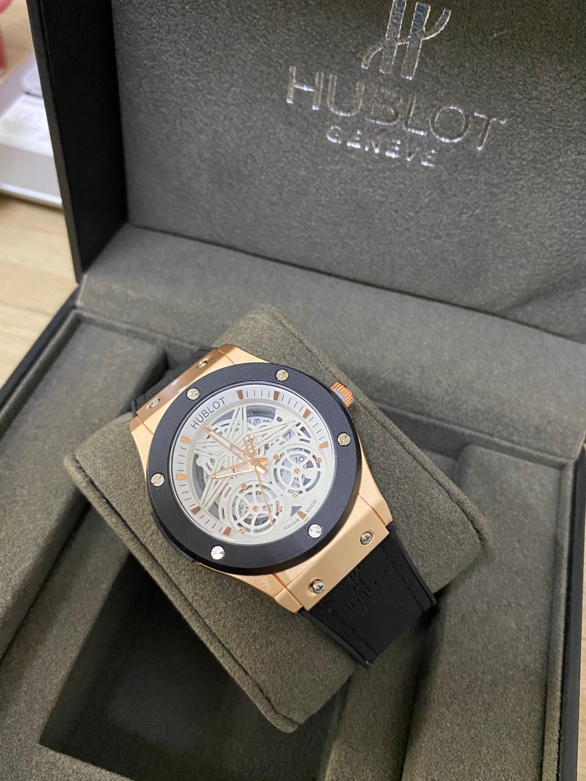 Hublot (2638.054)